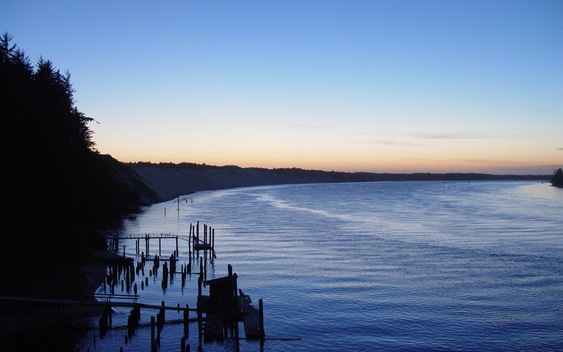 开云体育保障-国家队中场组织长期依赖老将，国家队中场球员